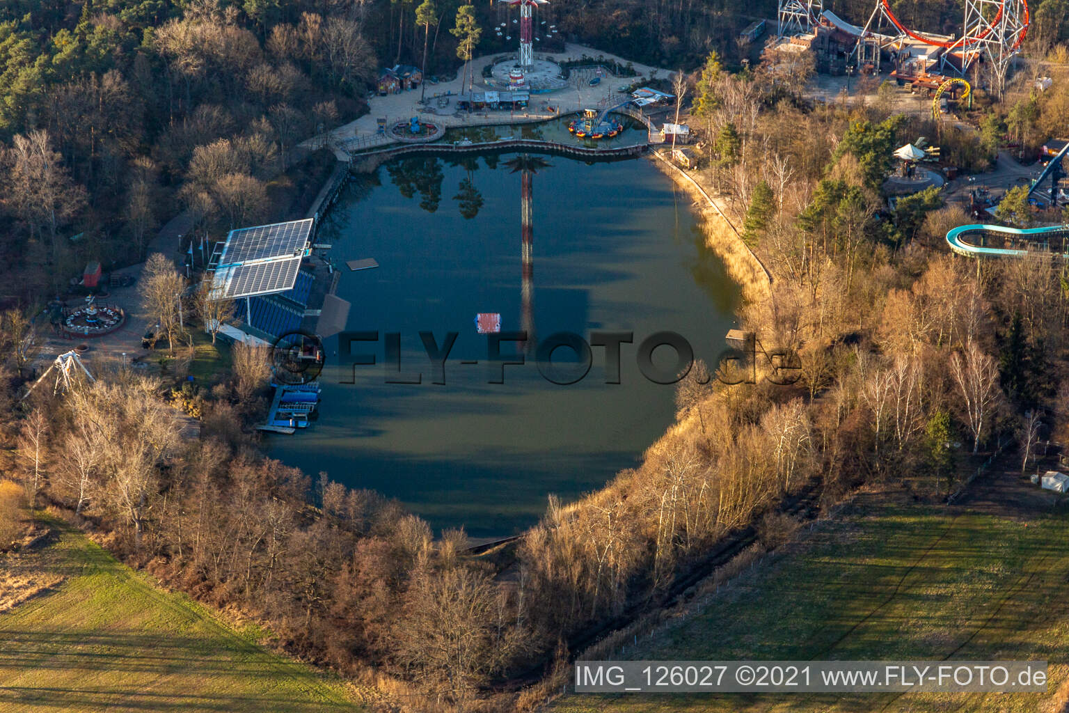 Holidaypark in der Winter- und Coronapause in Haßloch im Bundesland Rheinland-Pfalz, Deutschland aus der Luft