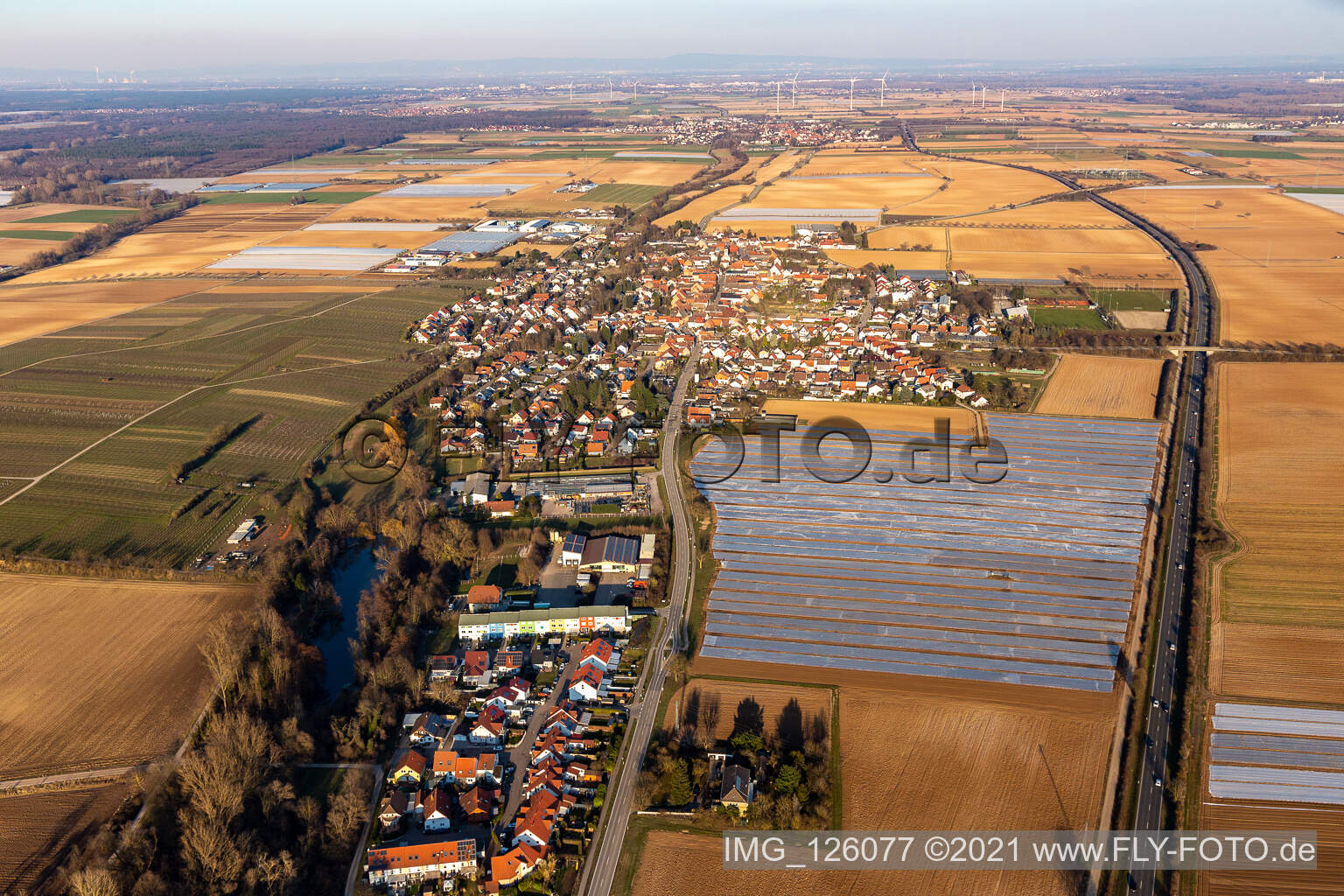 Luftbild von Weingarten (Pfalz) im Bundesland Rheinland-Pfalz, Deutschland