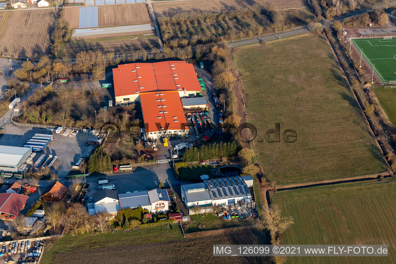 Luftaufnahme von Gewerbegebiet In der Sauheide, Bührmann Weine in Zeiskam im Bundesland Rheinland-Pfalz, Deutschland