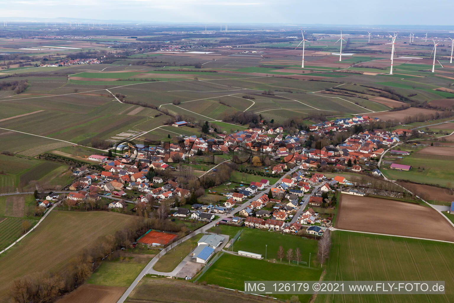 Drohnenaufname von Dierbach im Bundesland Rheinland-Pfalz, Deutschland