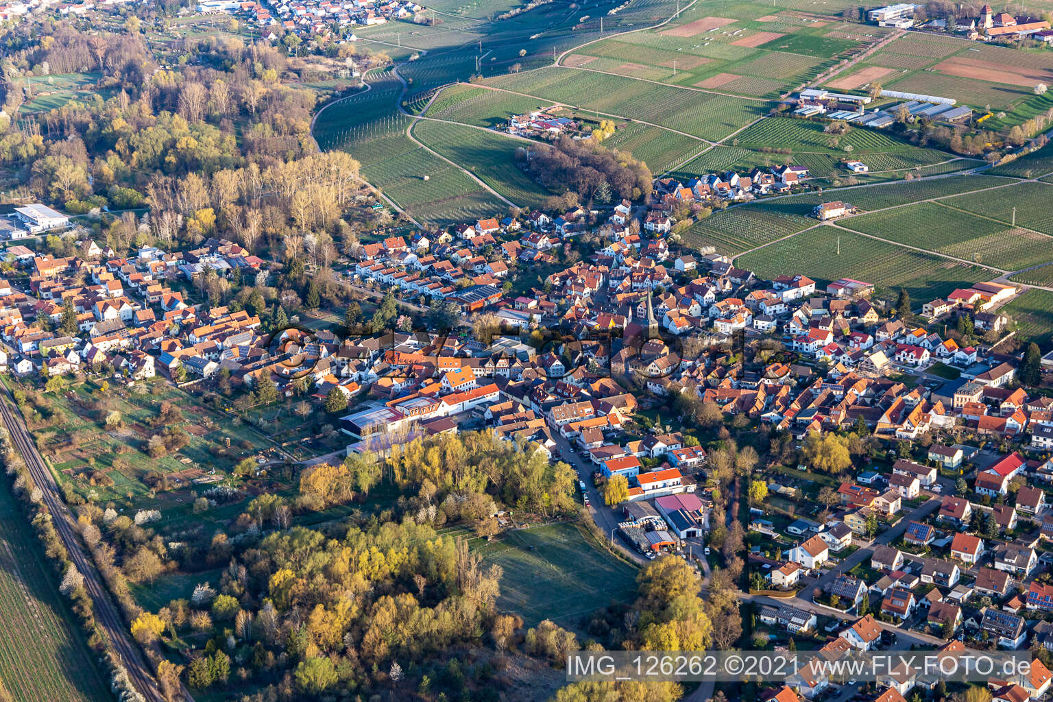 Luftaufnahme von Siebeldingen im Bundesland Rheinland-Pfalz, Deutschland