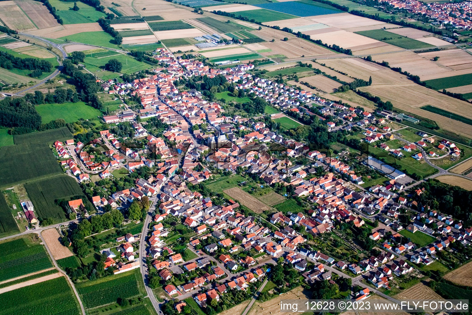 Geinsheim im Bundesland Rheinland-Pfalz, Deutschland aus der Luft