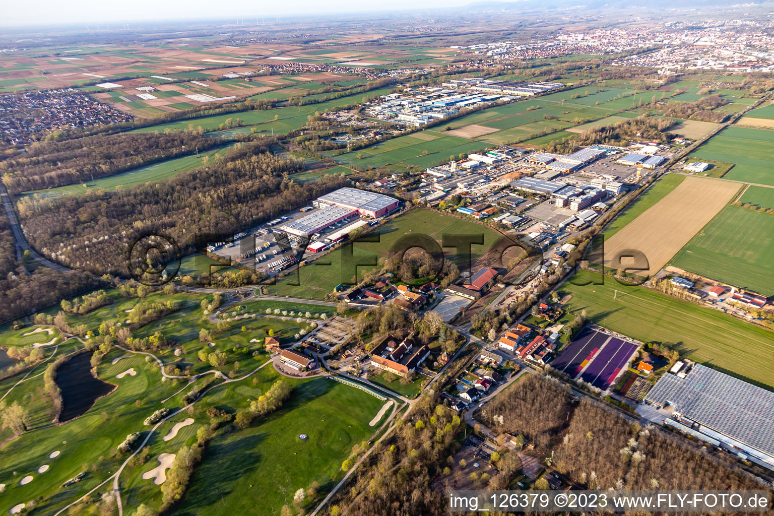 Luftbild von Industriegebiet Bornheim mit Hornbach Baumarkt im Bundesland Rheinland-Pfalz, Deutschland