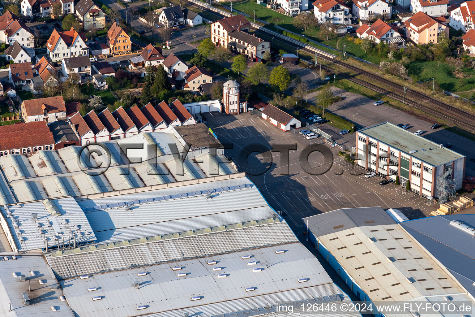 Luftbild von Firmengelände der Kardex Remstar Maschinenbau mit Hallen, Firmengebäuden und Produktionsstätten in Bellheim im Bundesland Rheinland-Pfalz, Deutschland