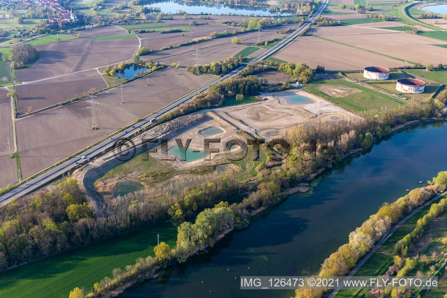Luftbild von Renaturiertes ehemaliges Tanklager in Jockgrim im Bundesland Rheinland-Pfalz, Deutschland