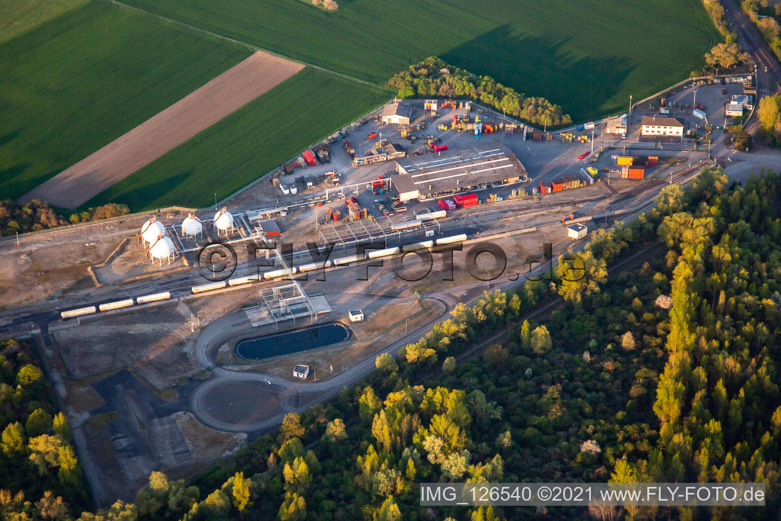 Verdichterstadion und Pumpwerk für Erdgas der Rhone Gaz in Herrlisheim in Grand Est im Bundesland Bas-Rhin, Frankreich
