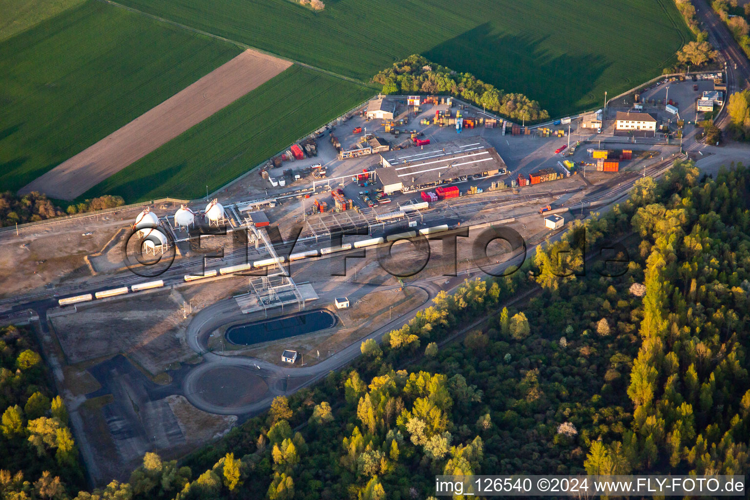 Verdichterstadion und Pumpwerk für Erdgas der Rhone Gaz in Herrlisheim in Grand Est im Bundesland Bas-Rhin, Frankreich