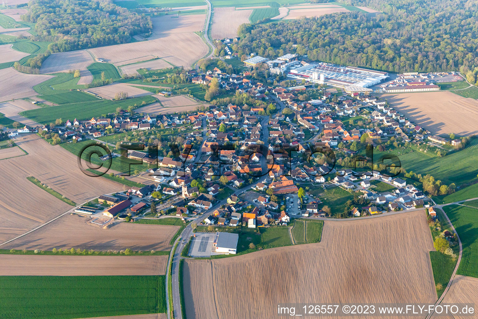 Dorf - Ansicht im Ortsteil Linx in Rheinau im Bundesland Baden-Württemberg, Deutschland