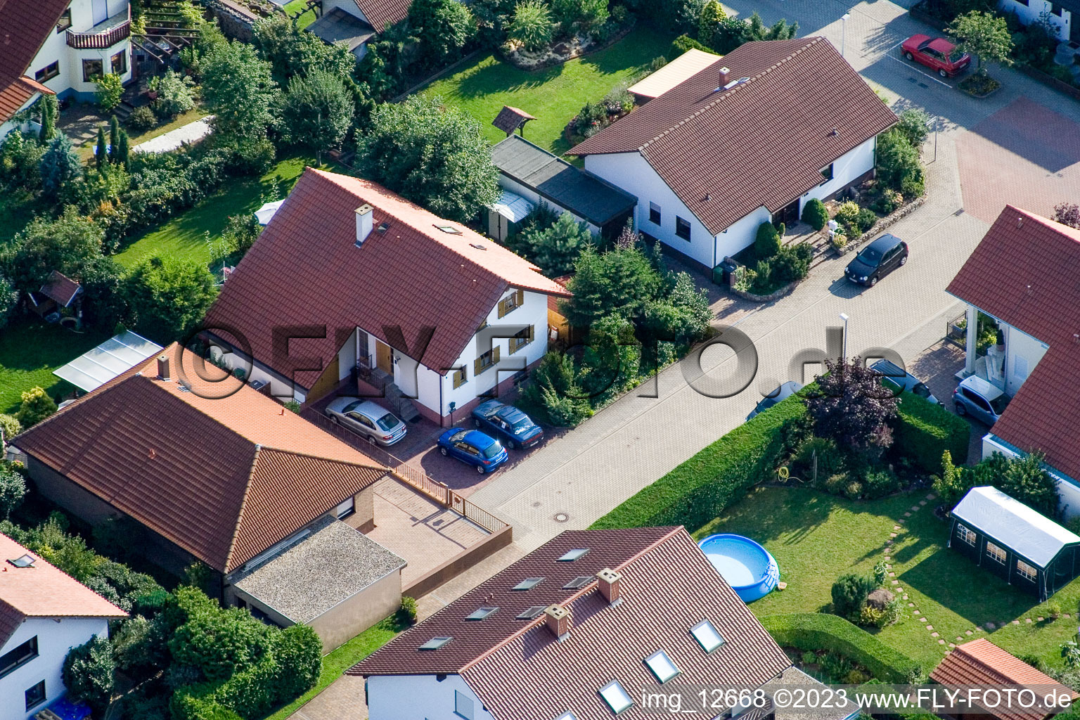Haßloch im Bundesland Rheinland-Pfalz, Deutschland von der Drohne aus gesehen