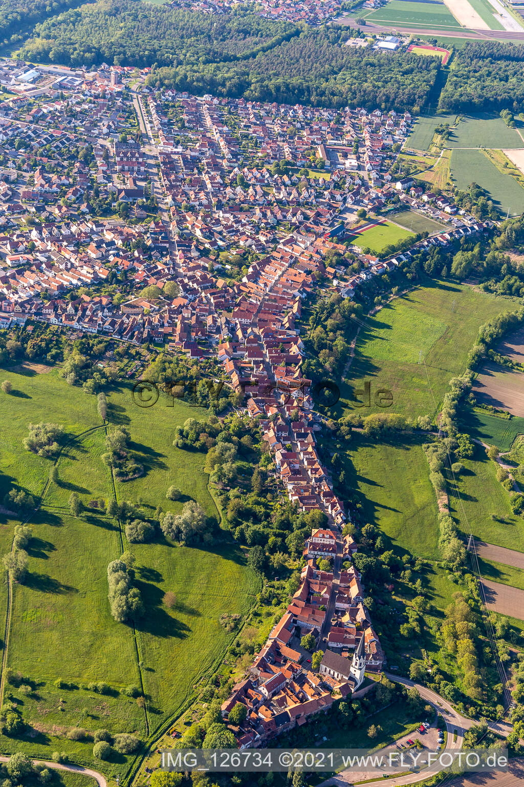 Luftaufnahme von Ludwigstr in Jockgrim im Bundesland Rheinland-Pfalz, Deutschland