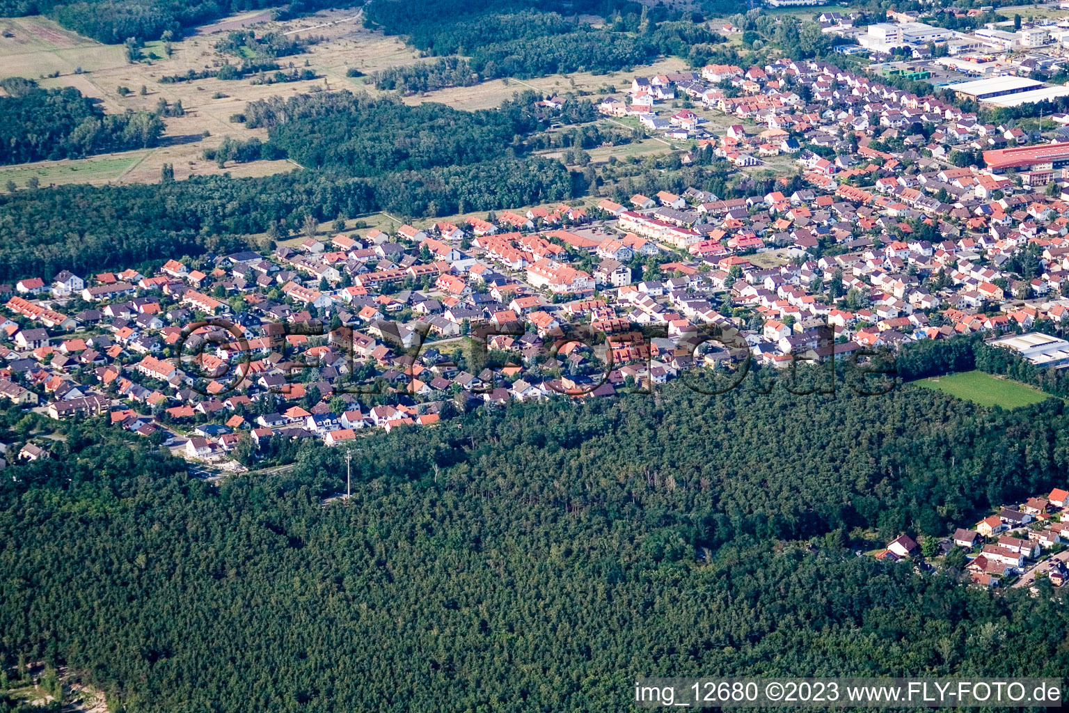 Luftbild von Ellerstadt im Bundesland Rheinland-Pfalz, Deutschland