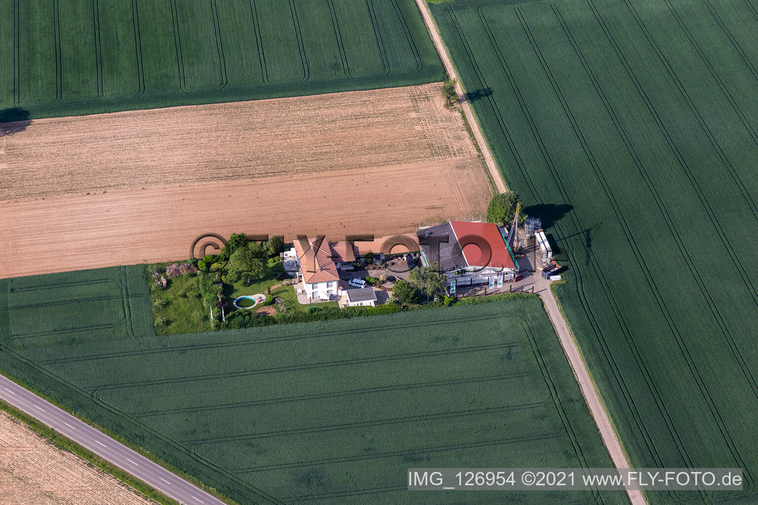 Luftbild von Bioland Weingut Neuspergerhof in Rohrbach im Bundesland Rheinland-Pfalz, Deutschland