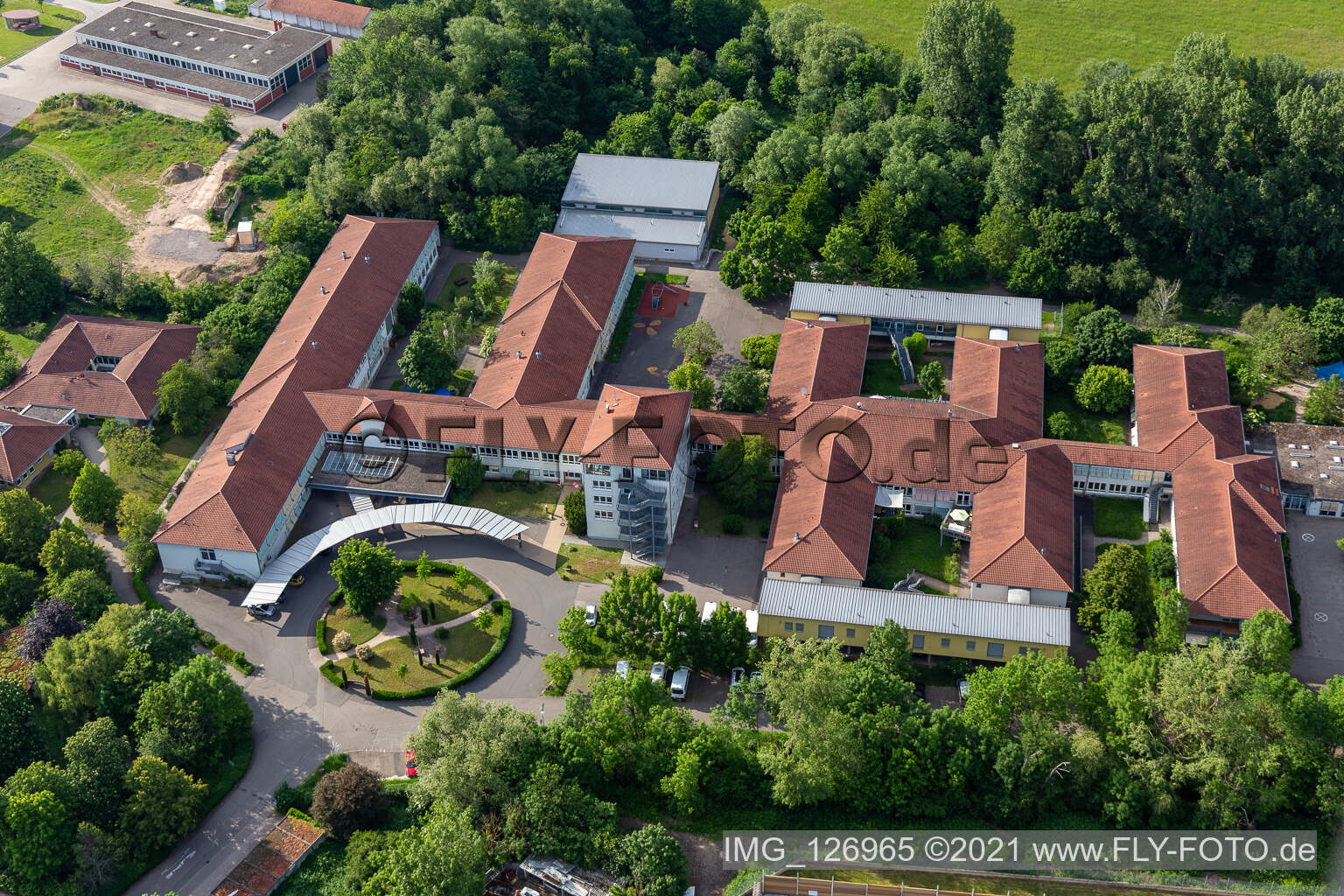 Luftaufnahme von Caritas Förderzentrum St. Laurentius und Paulus, Förderschule Landau in Landau in der Pfalz im Bundesland Rheinland-Pfalz, Deutschland