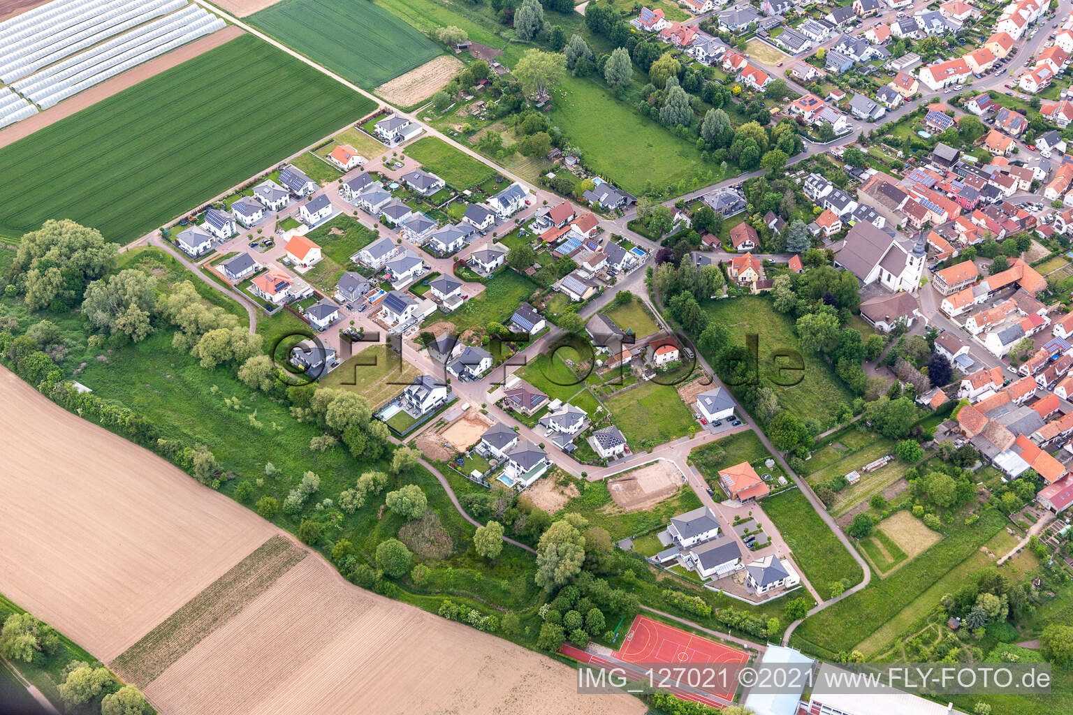 Luftbild von In den Hundertmorgen in Offenbach an der Queich im Bundesland Rheinland-Pfalz, Deutschland