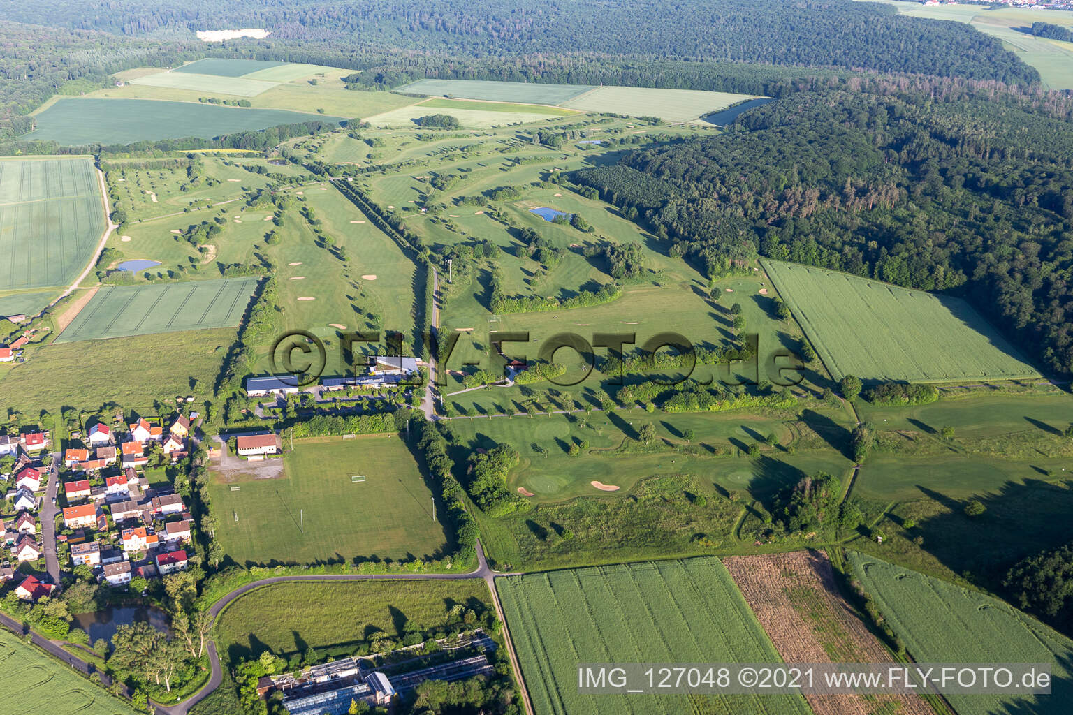 Luftbild von Gelände des Golfplatz des Golfclubs Schweinfurt e.V. im Ortsteil Löffelsterz in Schonungen im Bundesland Bayern, Deutschland