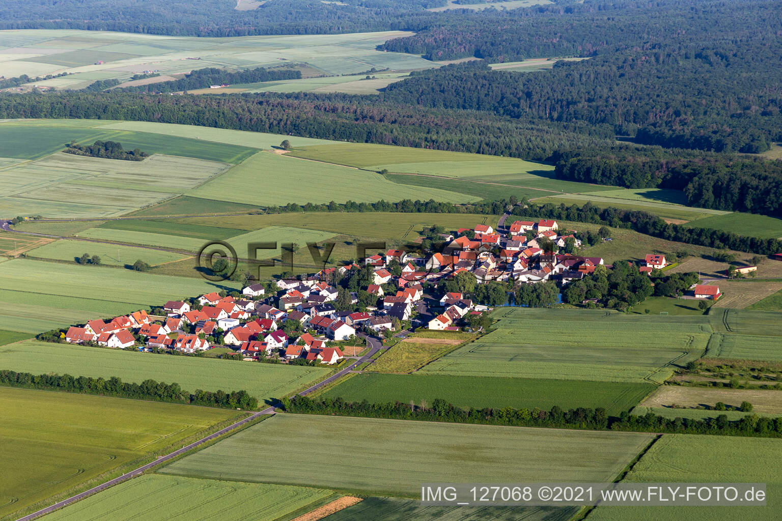 Luftbild von Üchtelhausen im Bundesland Bayern, Deutschland