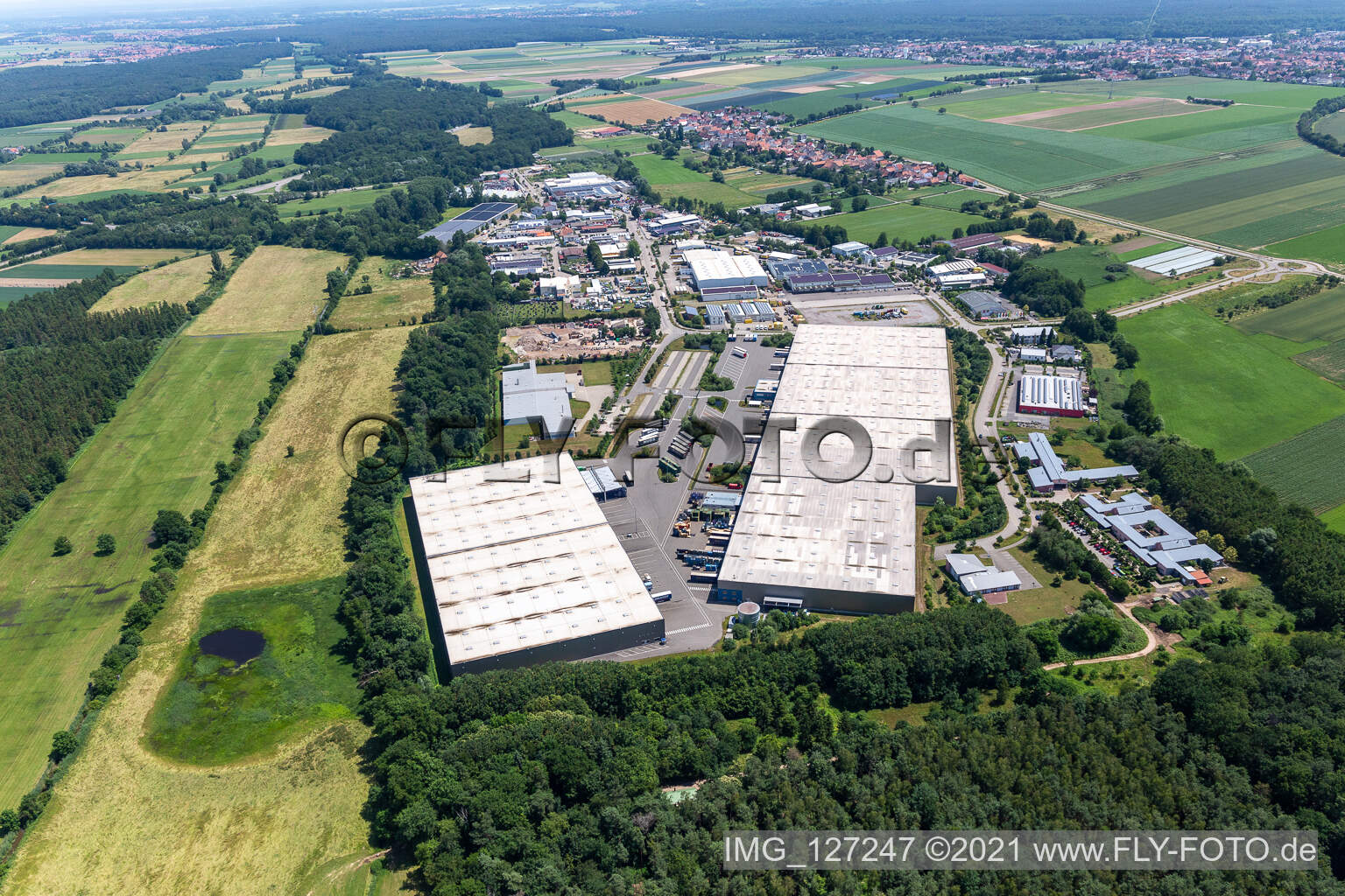 Thermo Fisher GmbH, ZUFALL logistics group - Niederlassung Kandel im Ortsteil Minderslachen im Bundesland Rheinland-Pfalz, Deutschland