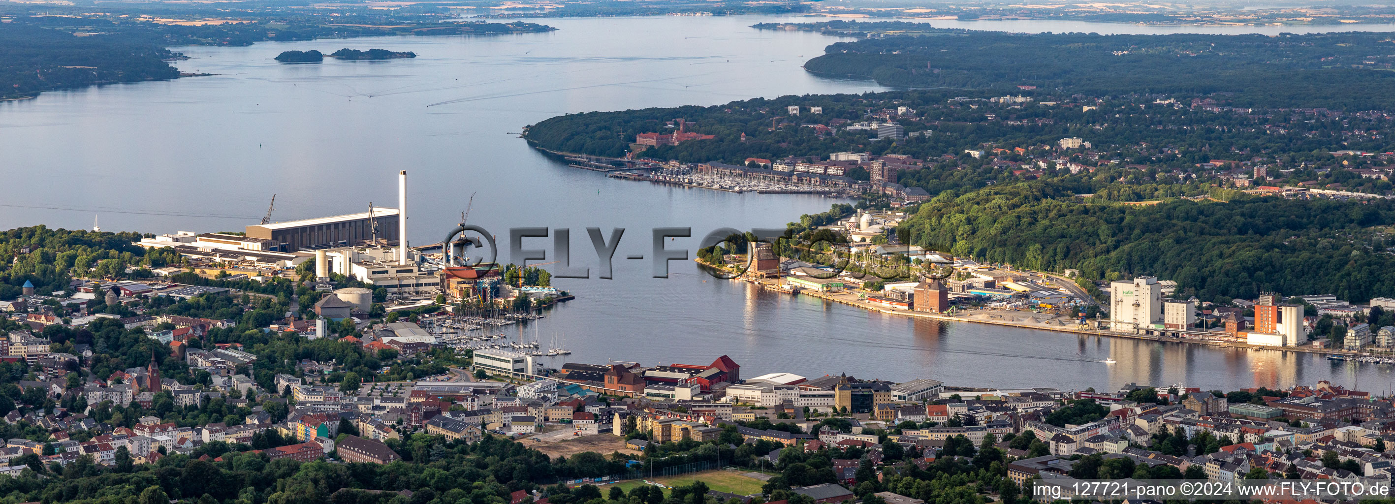 Stadtzentrum im Innenstadtbereich am Ufer der Förde in Flensburg im Bundesland Schleswig-Holstein, Deutschland