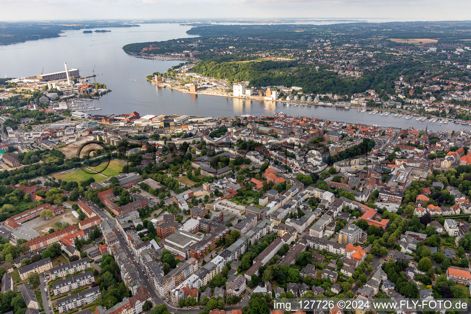 Stadtzentrum im Innenstadtbereich am Ufer der Förde in Flensburg im Ortsteil Duburg im Bundesland Schleswig-Holstein, Deutschland