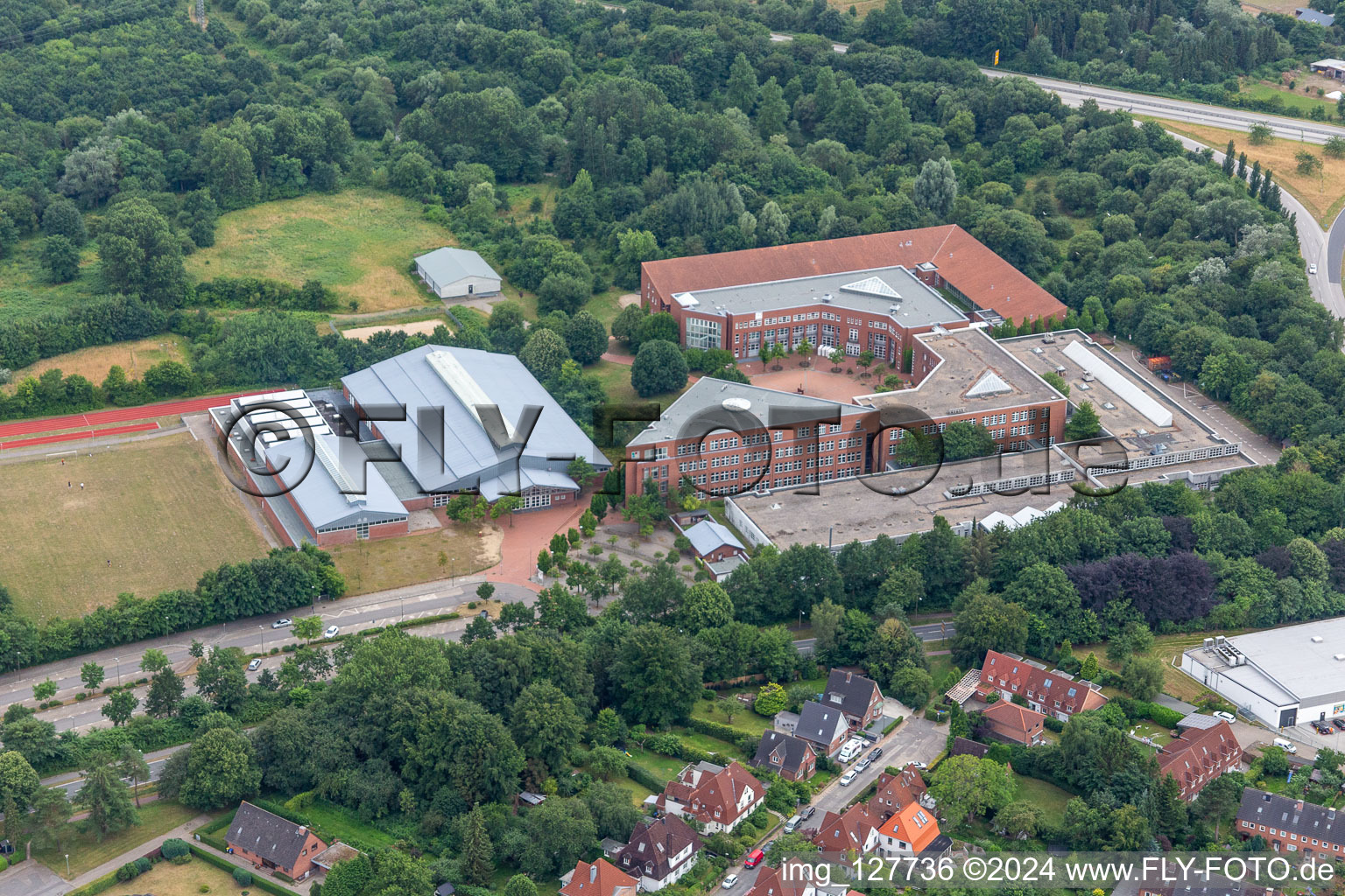 Luftbild von RBZ Hannah-Arendt-Schule AöR,  RBZ Eckener-Schule Flensburg AöR im Ortsteil Friesischer Berg im Bundesland Schleswig-Holstein, Deutschland