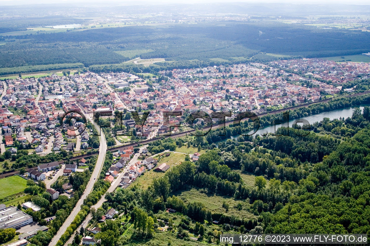 Luftaufnahme von Ortsteil Graben in Graben-Neudorf im Bundesland Baden-Württemberg, Deutschland