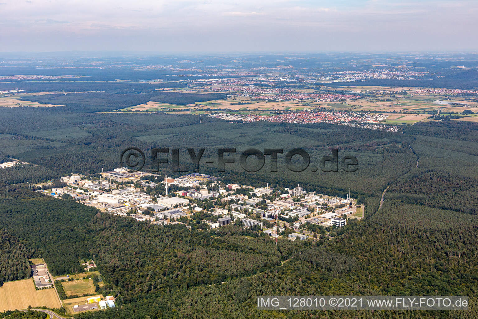 Luftbild von KIT-Campus Nord aus Südwesten im Ortsteil Leopoldshafen in Eggenstein-Leopoldshafen im Bundesland Baden-Württemberg, Deutschland