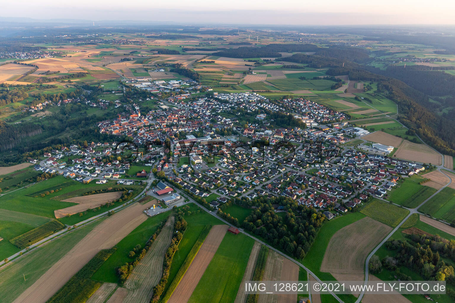 Dornhan im Bundesland Baden-Württemberg, Deutschland aus der Drohnenperspektive