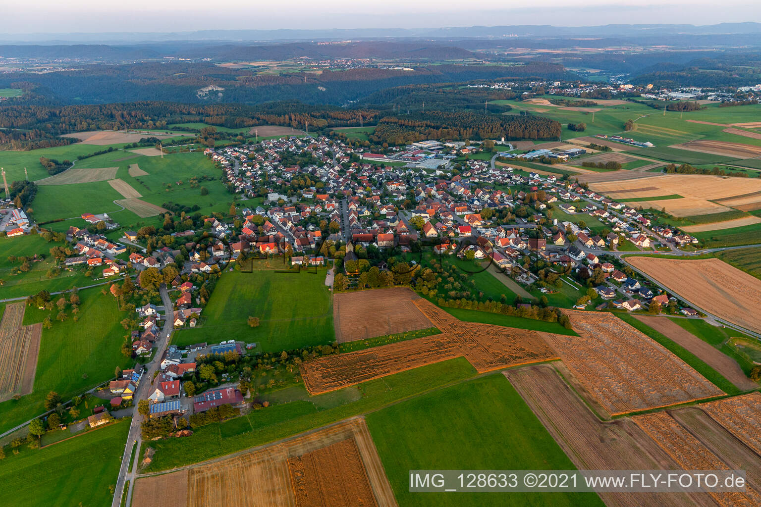 Oberndorf am Neckar im Bundesland Baden-Württemberg, Deutschland von der Drohne aus gesehen