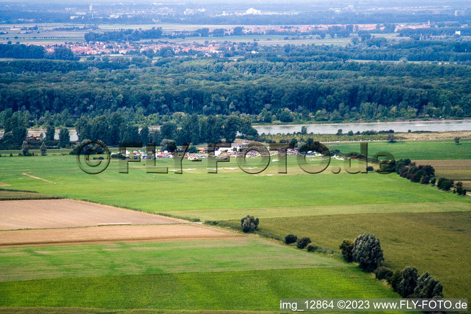 Luftbild von Ketsch, Flugplatzfest Herrenteich im Bundesland Baden-Württemberg, Deutschland