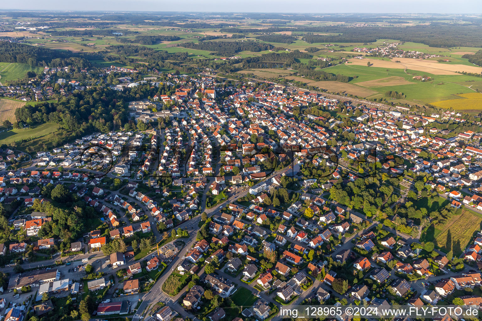 Von Süden in Aulendorf im Bundesland Baden-Württemberg, Deutschland