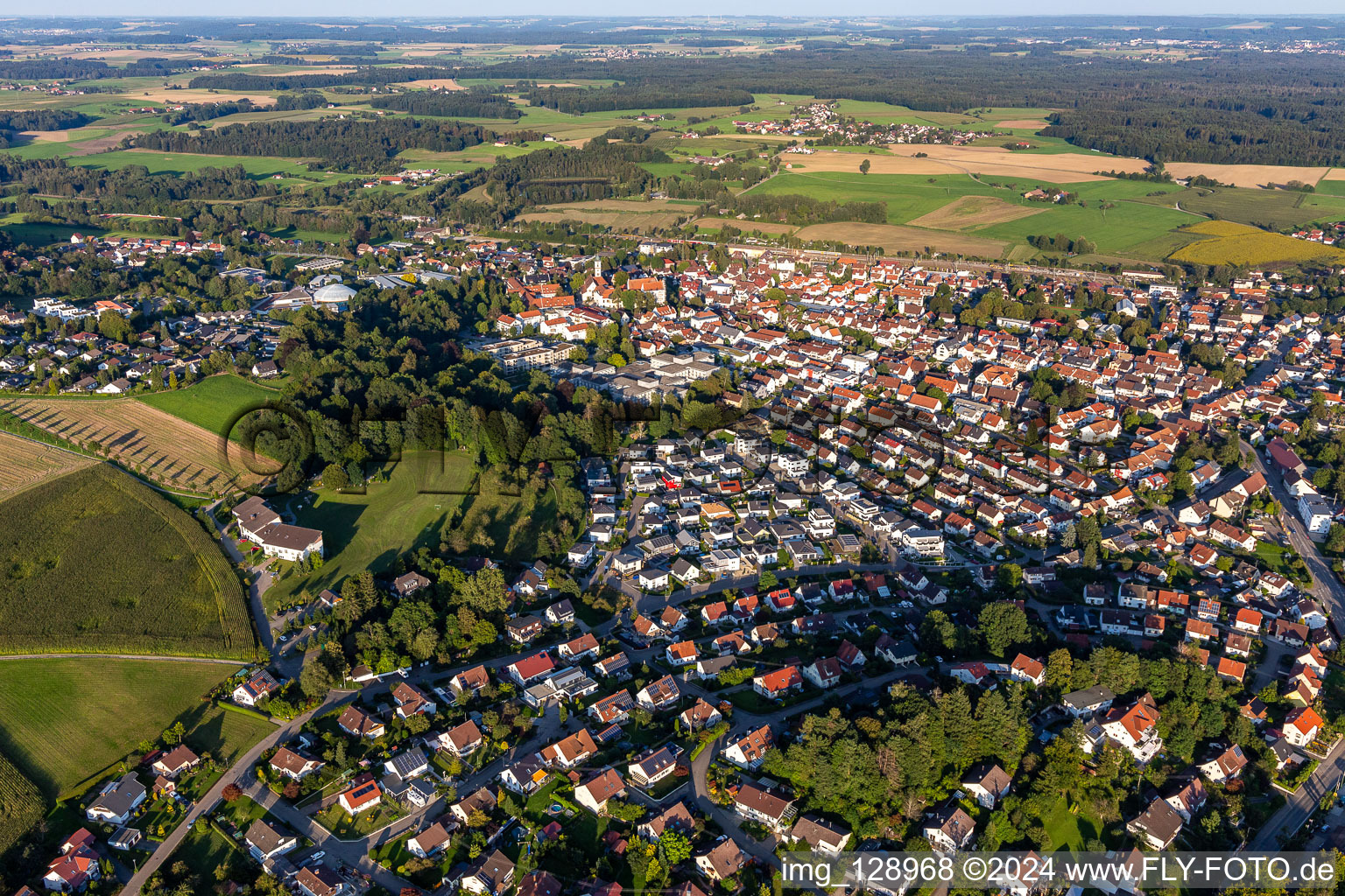 Aulendorf von Südwesten im Bundesland Baden-Württemberg, Deutschland