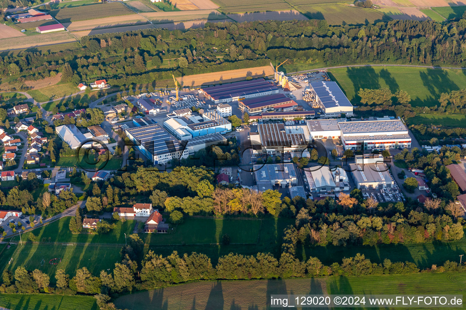 Luftbild von Industrie- und Gewerbegebiet mit Spiess Transport International GmbH, TU Maschinen- und Anlagenbau GmbH, Eurostahl KG, Fensterle Bauunternehmen GmbH in Ertingen im Bundesland Baden-Württemberg, Deutschland