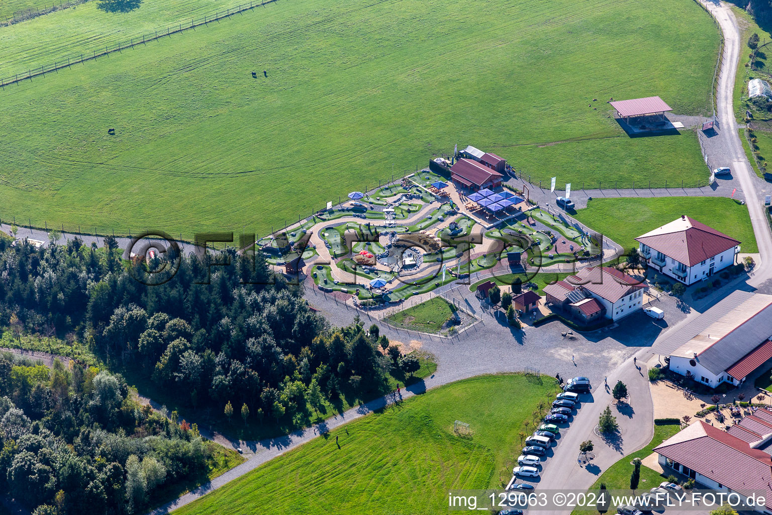 Luftbild von Hotel Hofgut Tiergarten in Aulendorf im Bundesland Baden-Württemberg, Deutschland