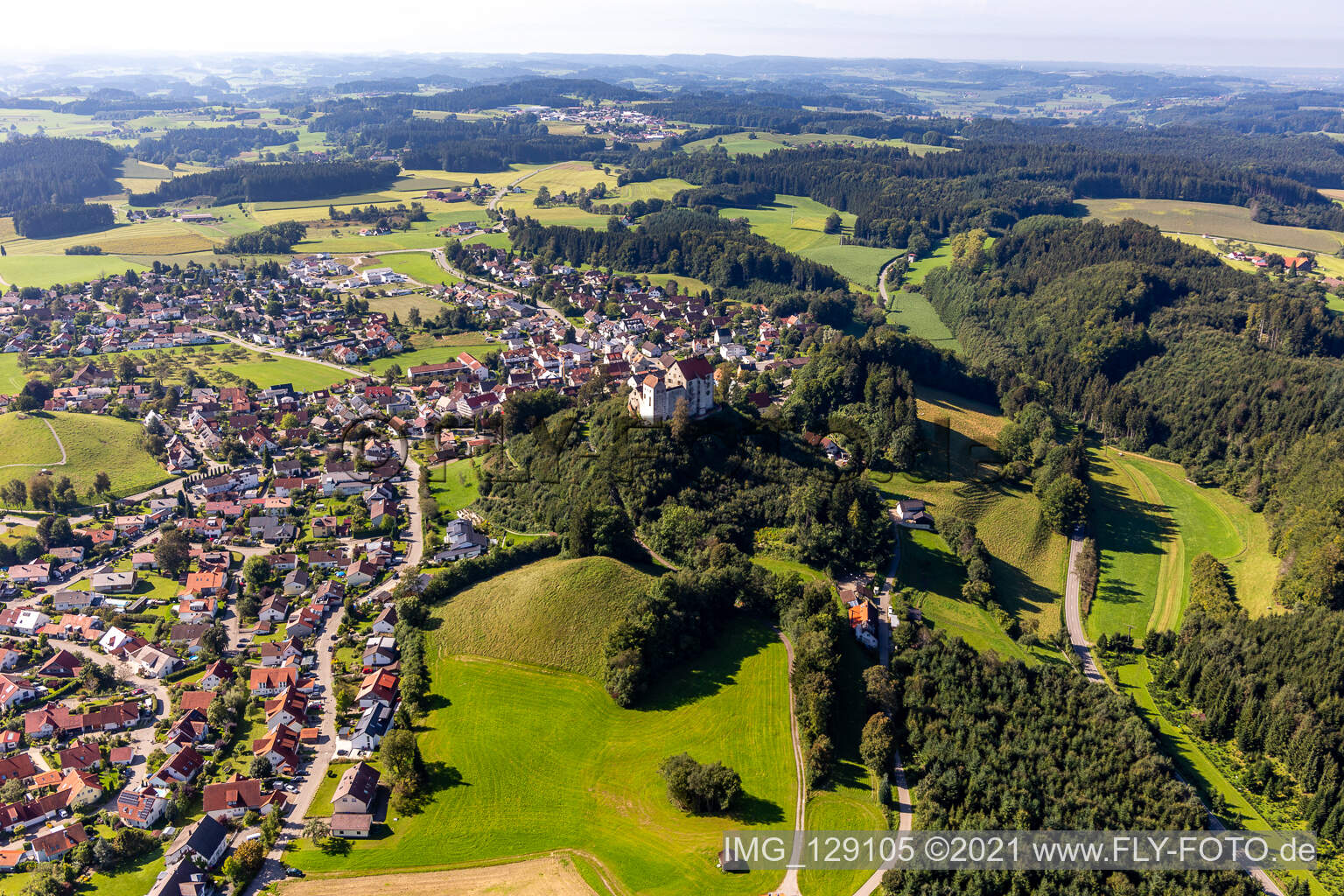 Luftbild von Schloss Waldburg im Bundesland Baden-Württemberg, Deutschland