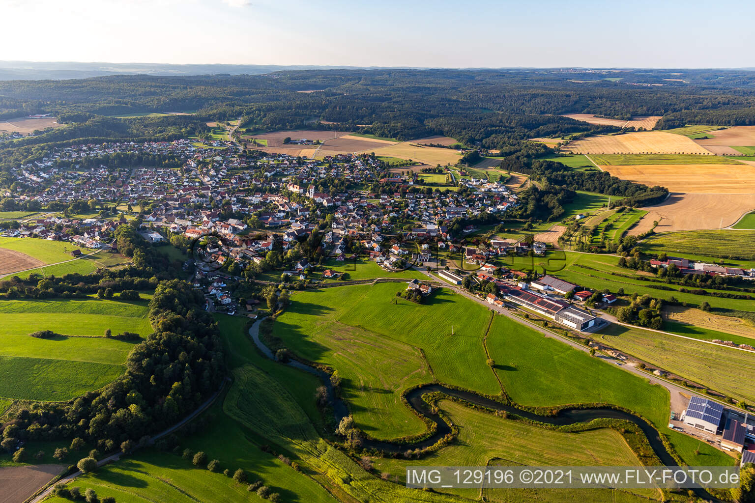 Schrägluftbild von Bingen im Bundesland Baden-Württemberg, Deutschland