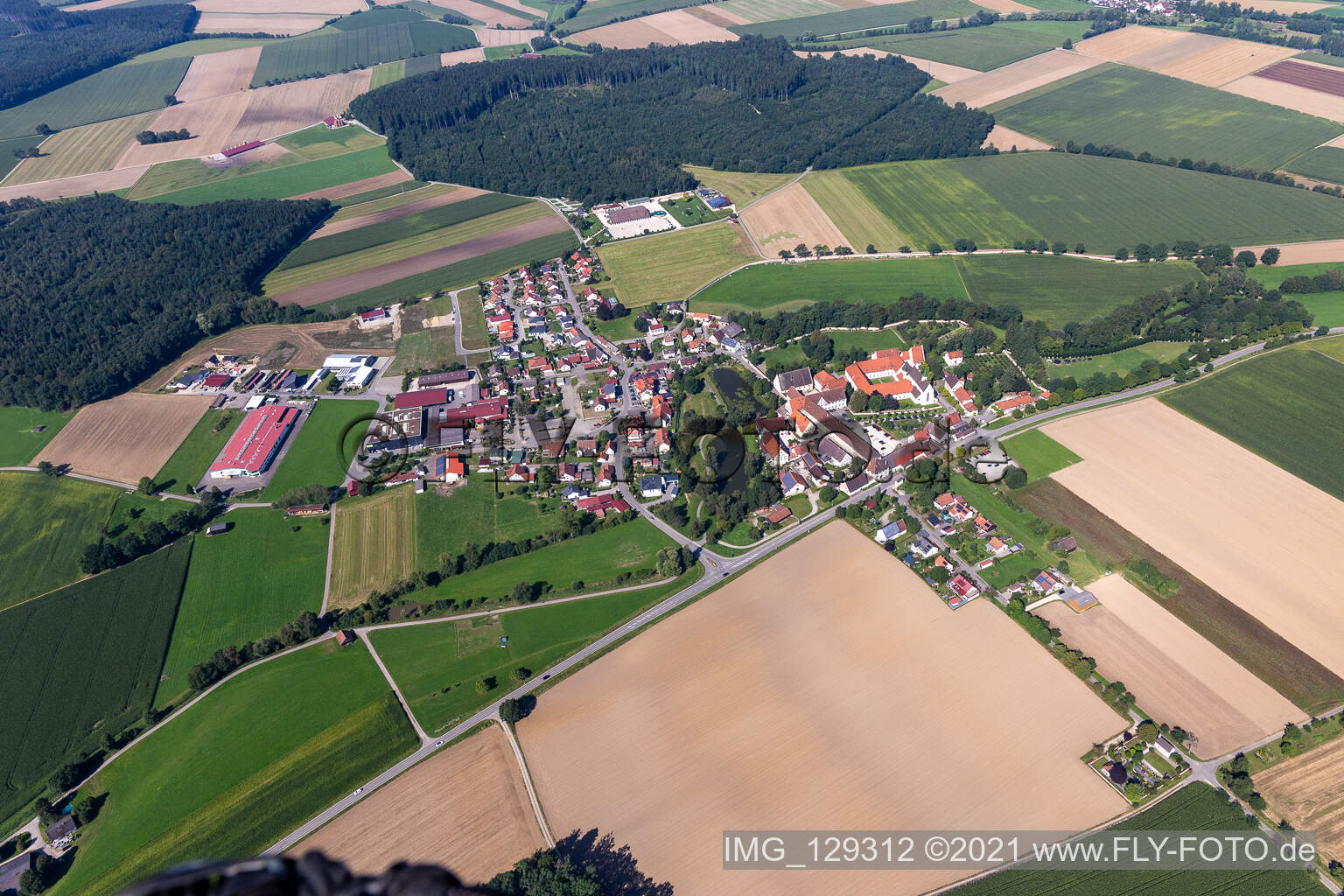 Altheim im Bundesland Baden-Württemberg, Deutschland aus der Luft