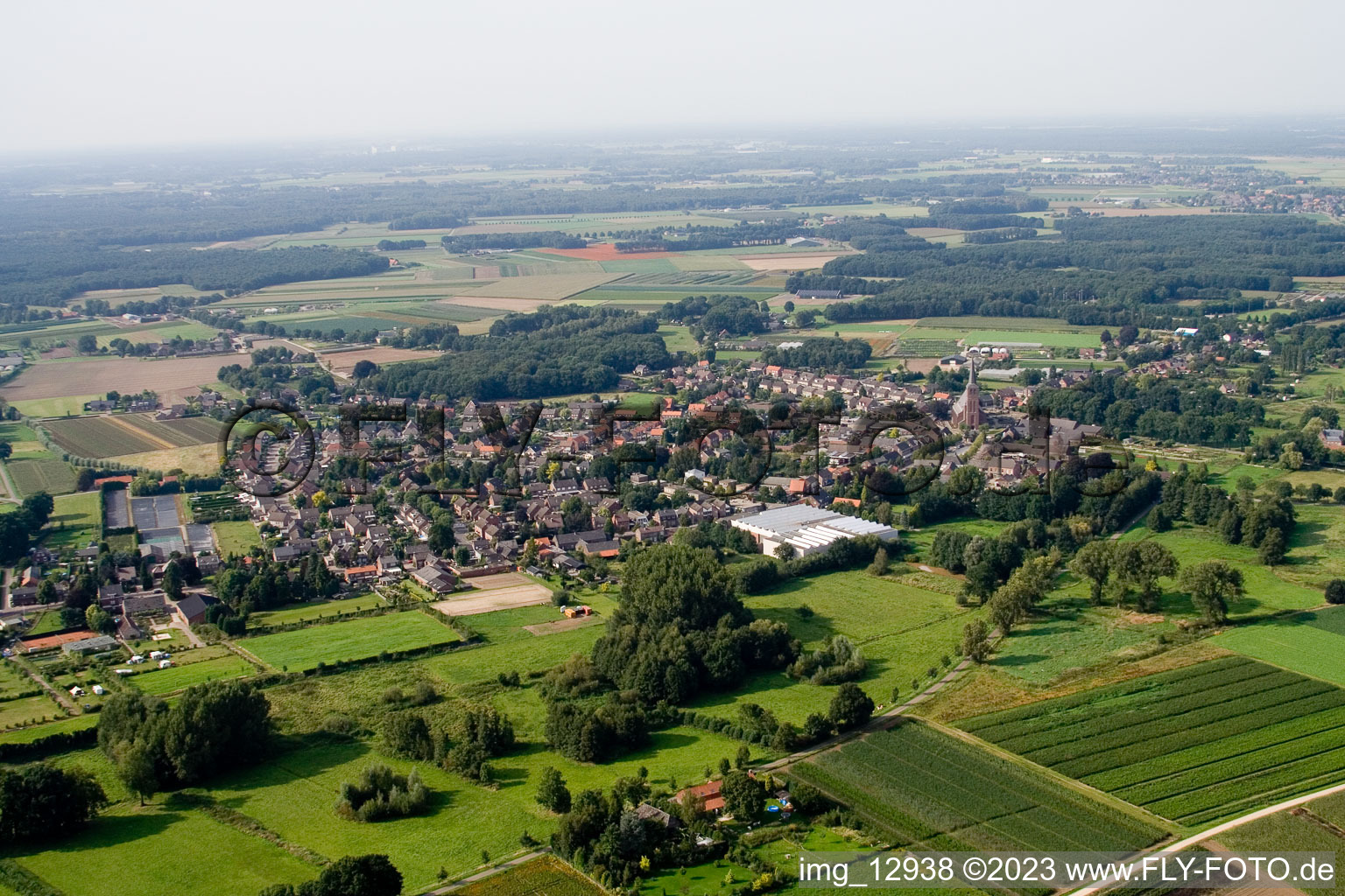 Luftbild von Lomm im Bundesland Limburg, Niederlande