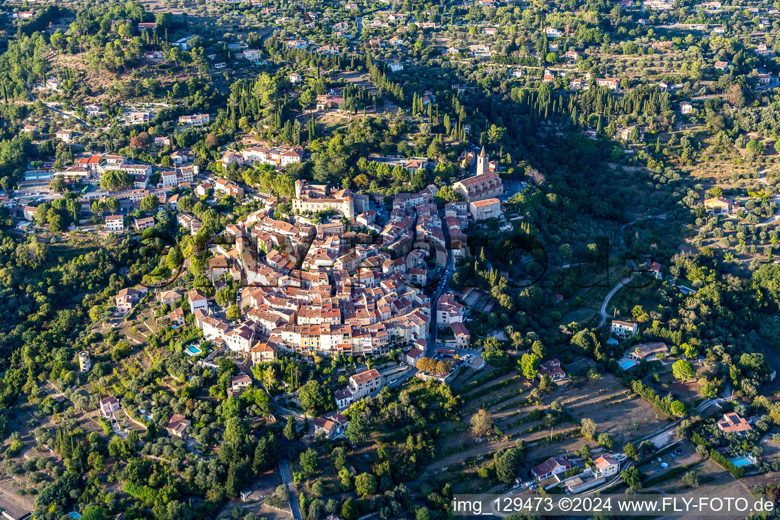 Callian im Bundesland Var, Frankreich von oben