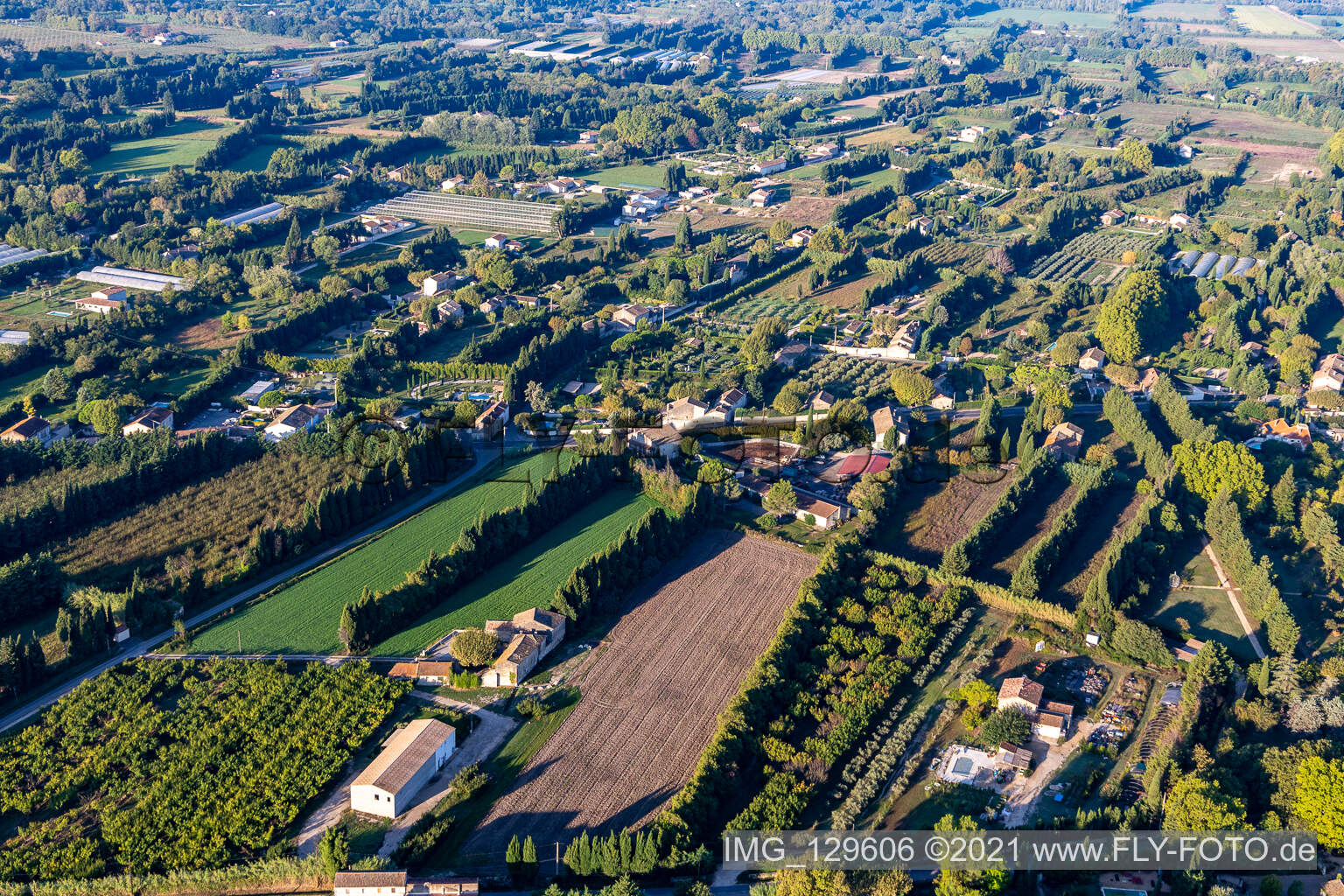 Luftbild von Saint-Rémy-de-Provence im Bundesland Bouches-du-Rhône, Frankreich
