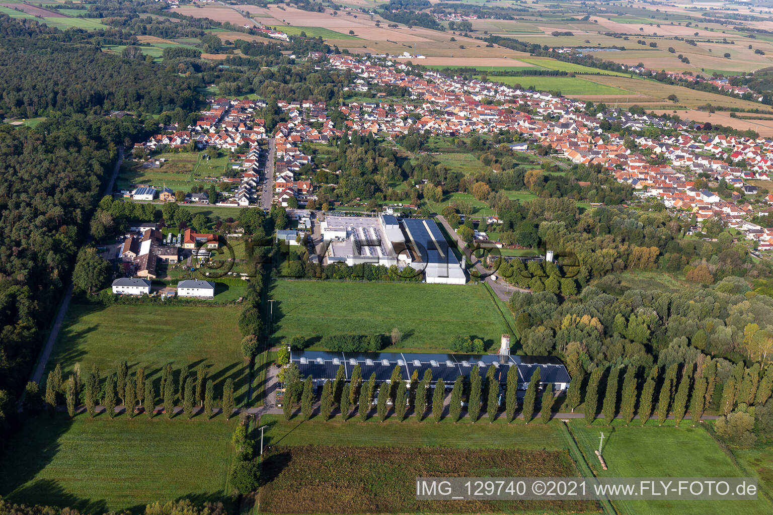 Webasto Mechatronics im Ortsteil Schaidt in Wörth am Rhein im Bundesland Rheinland-Pfalz, Deutschland aus der Luft betrachtet