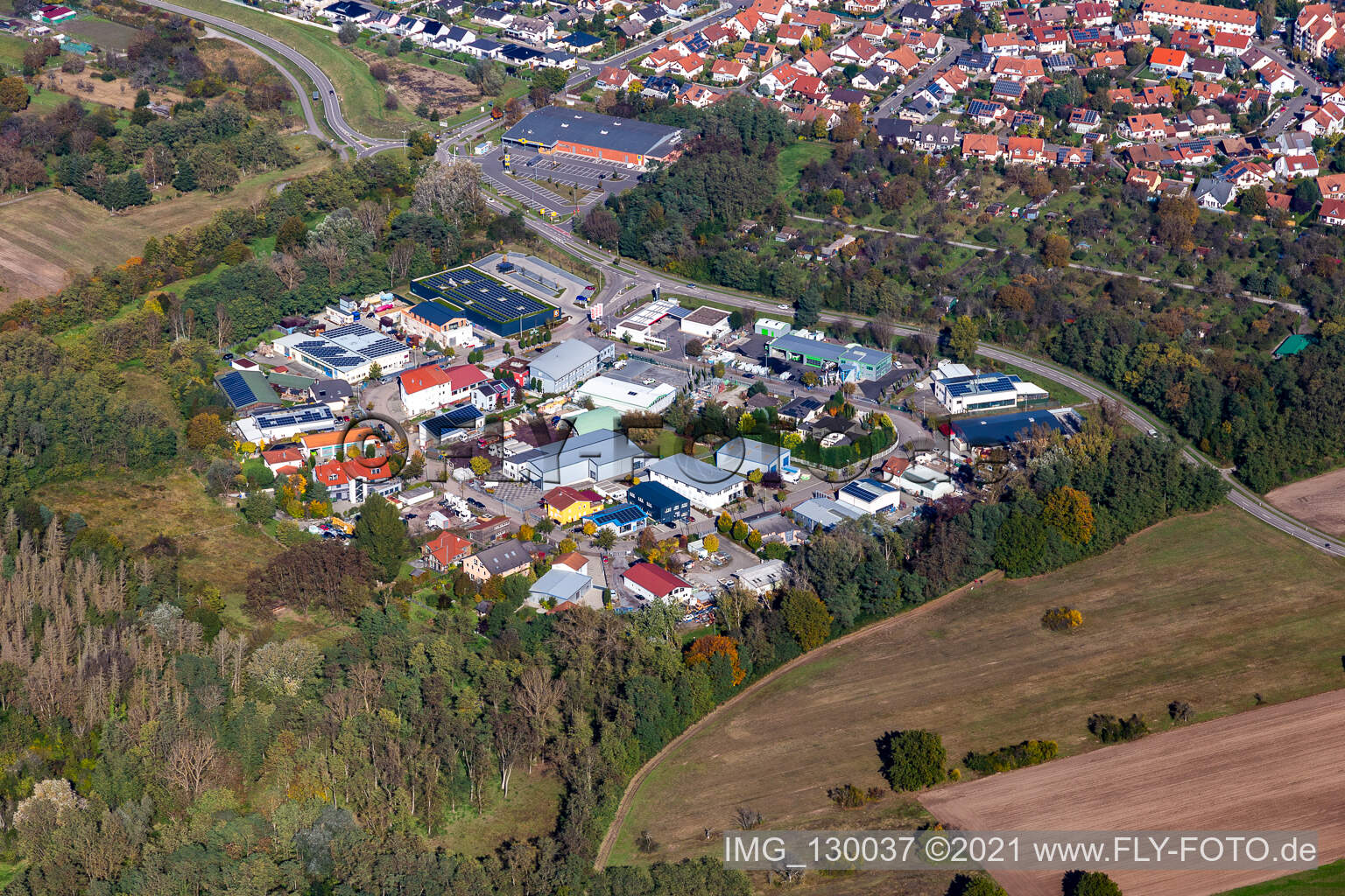Luftbild von Gewerbegebiet Mittelwegring in Jockgrim im Bundesland Rheinland-Pfalz, Deutschland