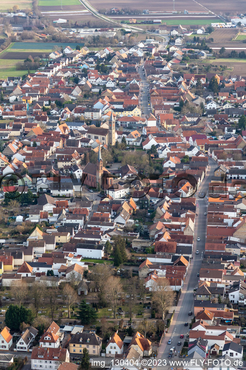 Luftbild von Hauptstraße Dannstadt in Dannstadt-Schauernheim im Bundesland Rheinland-Pfalz, Deutschland
