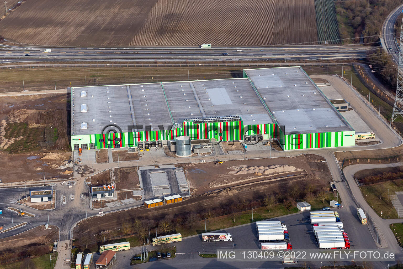 Luftbild von Neubau des Pfalzmarkt für Obst und Gemüse in Mutterstadt im Bundesland Rheinland-Pfalz, Deutschland