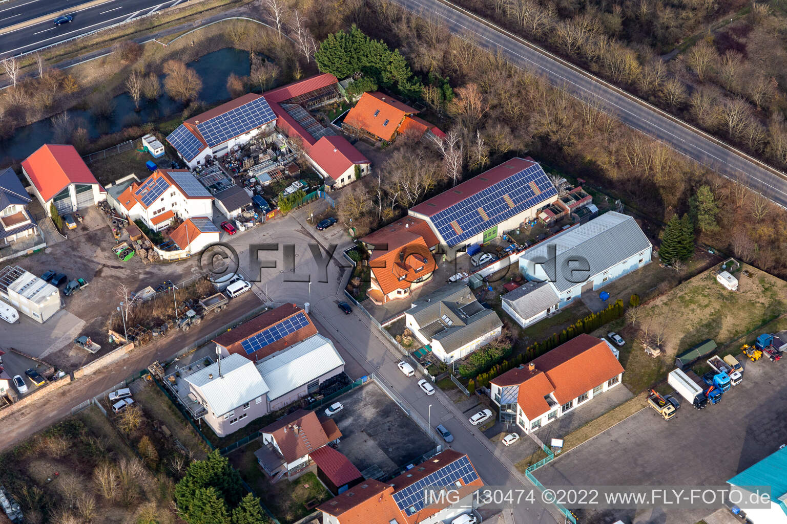 Luftaufnahme von Gewerbegebiet In der Nauroth, Harry Anton Sanitär- und Heizungsbau in Ellerstadt im Bundesland Rheinland-Pfalz, Deutschland