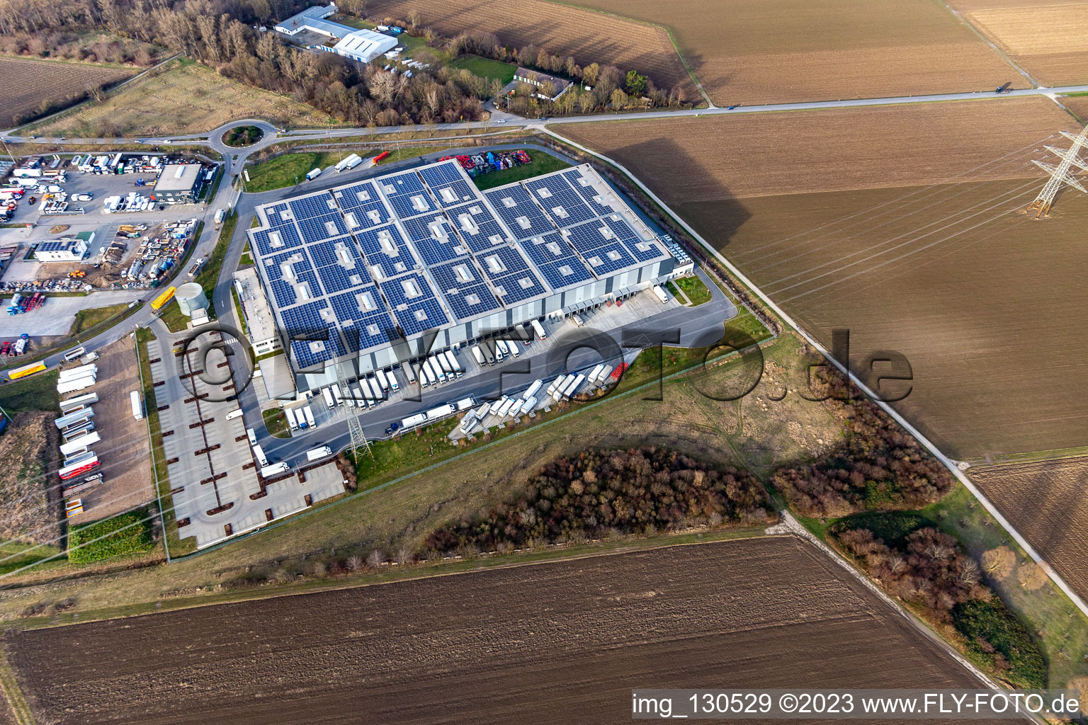 Schrägluftbild von Lekkerland Logistikzentrum Mannheim im Ortsteil Roxheim in Bobenheim-Roxheim im Bundesland Rheinland-Pfalz, Deutschland