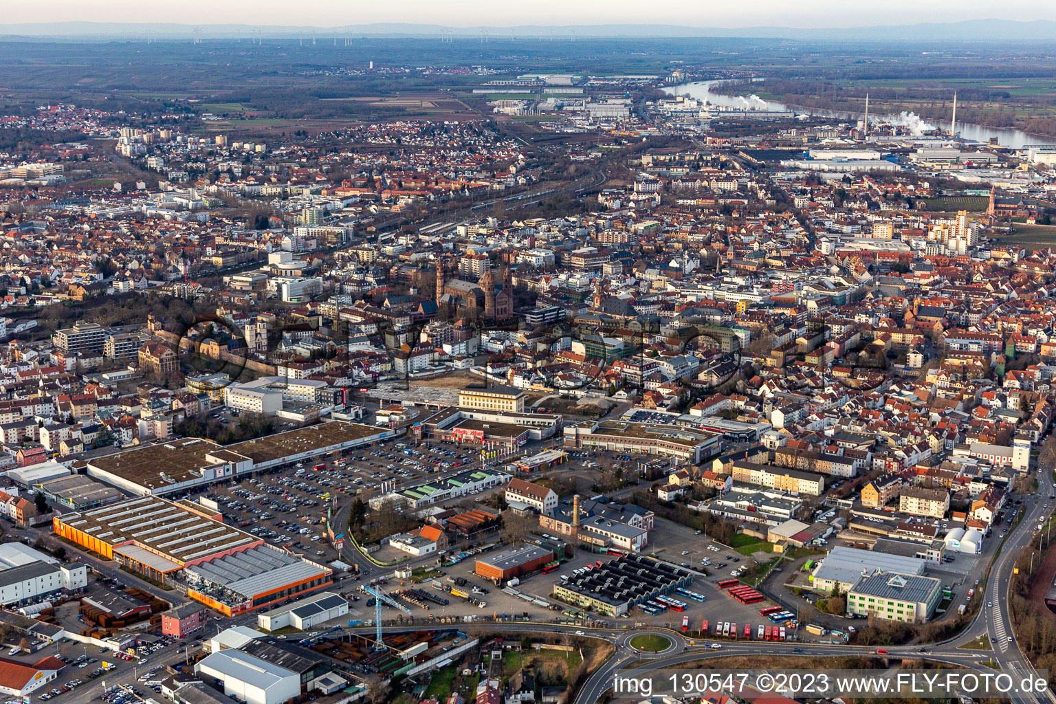 Luftbild von OBI in Worms im Bundesland Rheinland-Pfalz, Deutschland