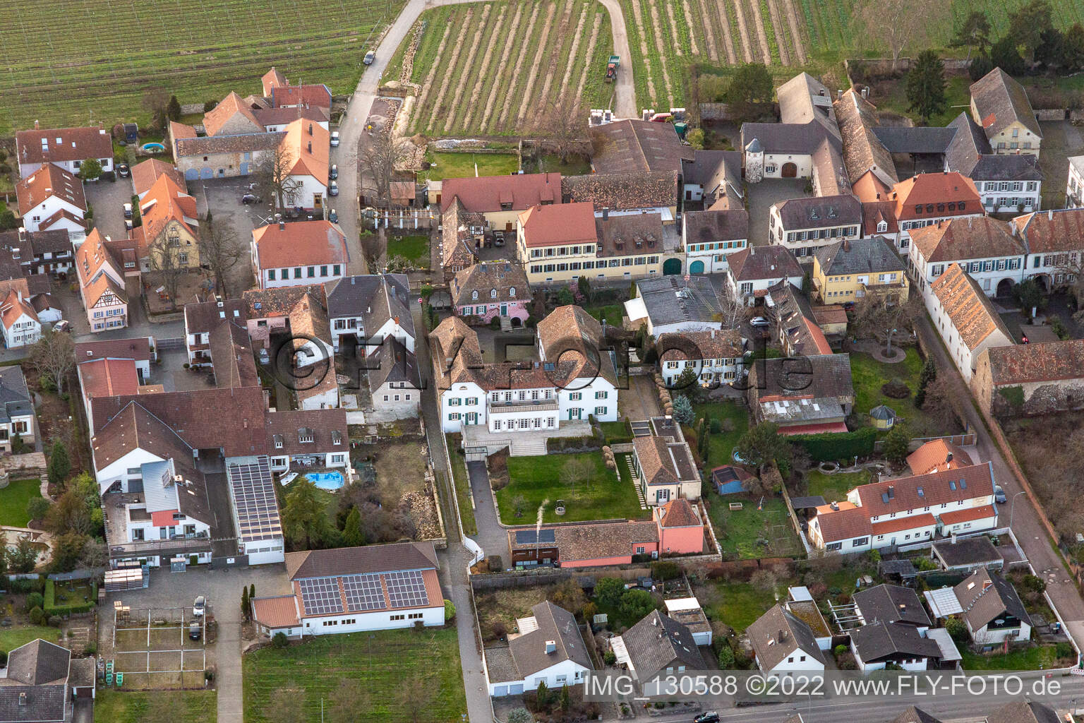 Forst an der Weinstraße im Bundesland Rheinland-Pfalz, Deutschland von einer Drohne aus