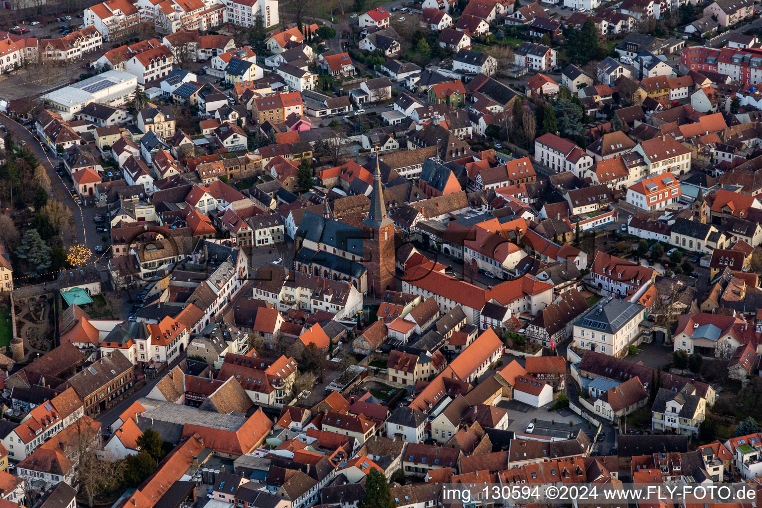 Pfarrkirche St. Urlrich in Deidesheim im Bundesland Rheinland-Pfalz, Deutschland