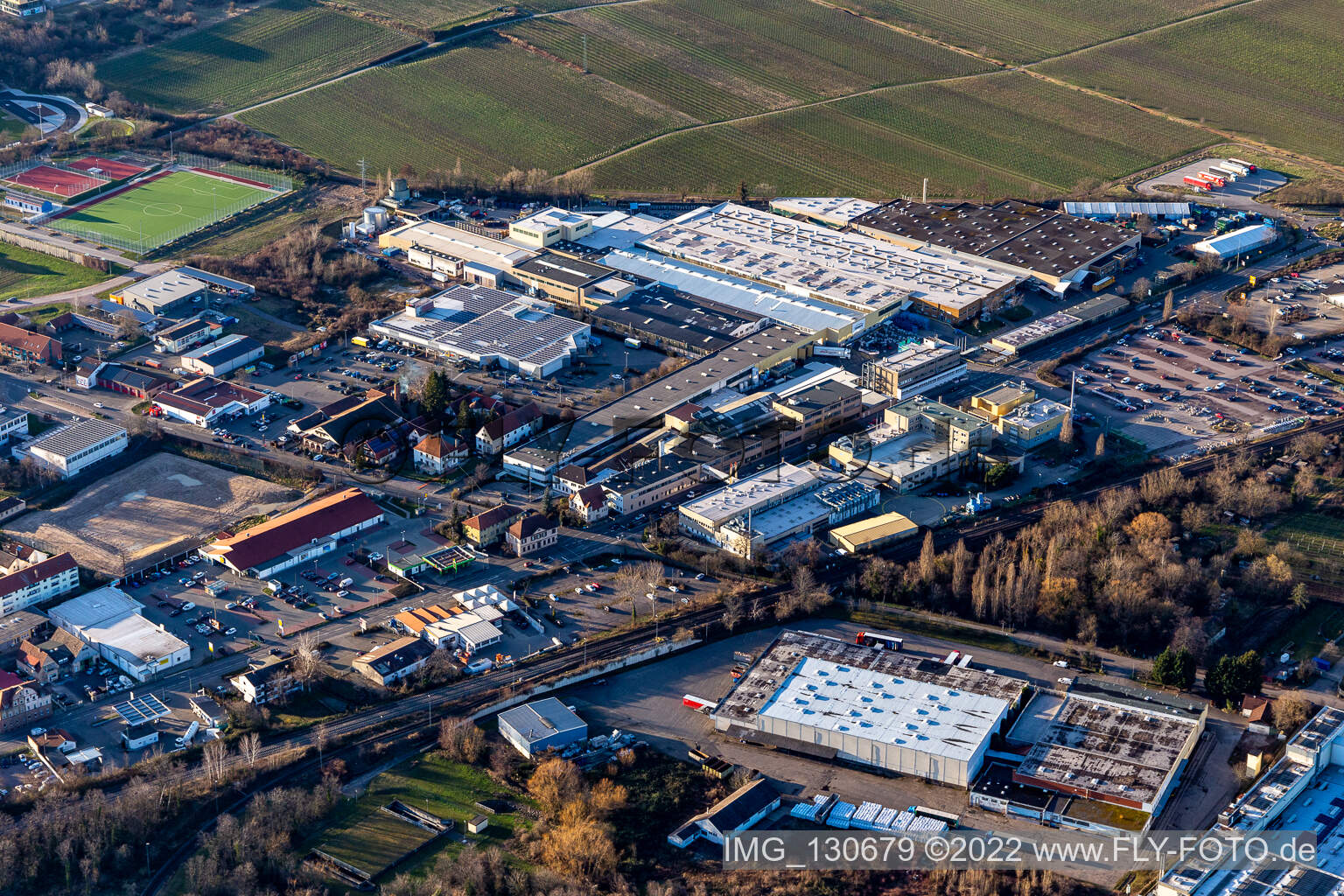 Luftbild von Tenneco Automotive Deutschland GmbH in Edenkoben im Bundesland Rheinland-Pfalz