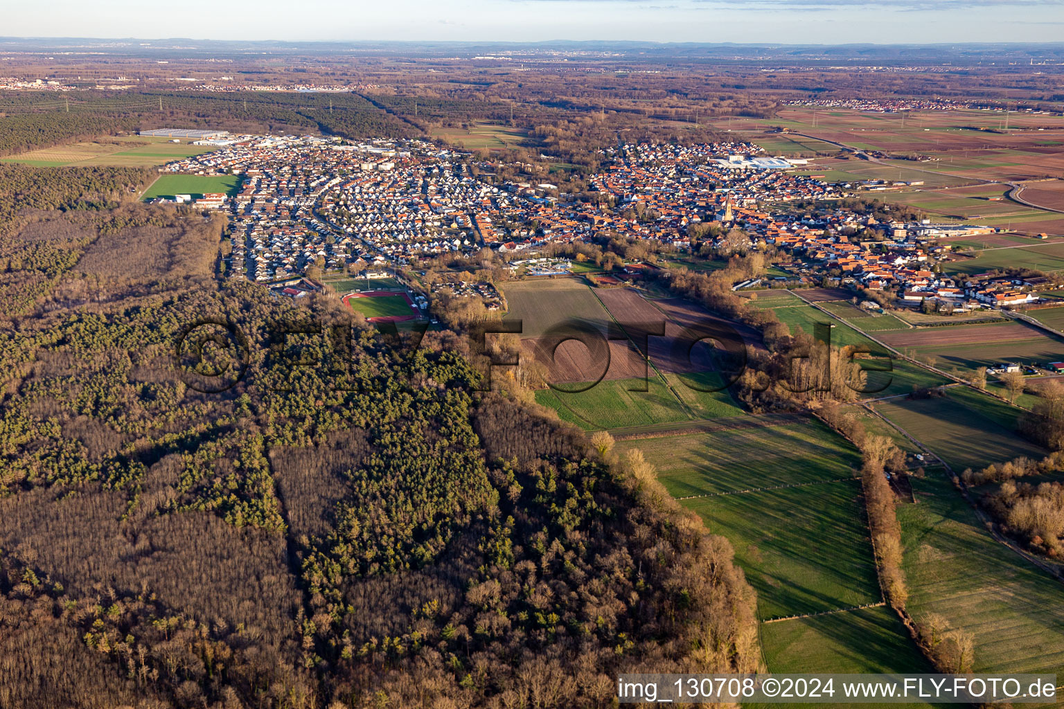 Bellheim im Bundesland Rheinland-Pfalz, Deutschland vom Flugzeug aus